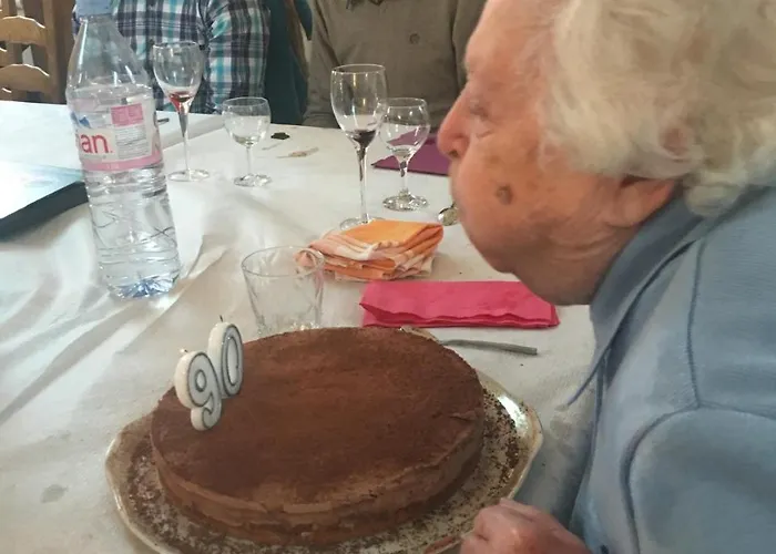 Luxury Next To Eiffel Tower In The Center Of - 4* Paris