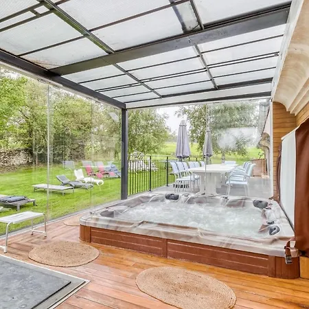 לינה וארוחת בוקר Luxury Next To Eiffel Tower In The Center Of -